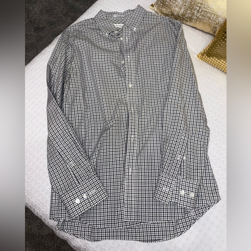 Calvin Klein - Button Down - Size Medium - Black & Grey plaid